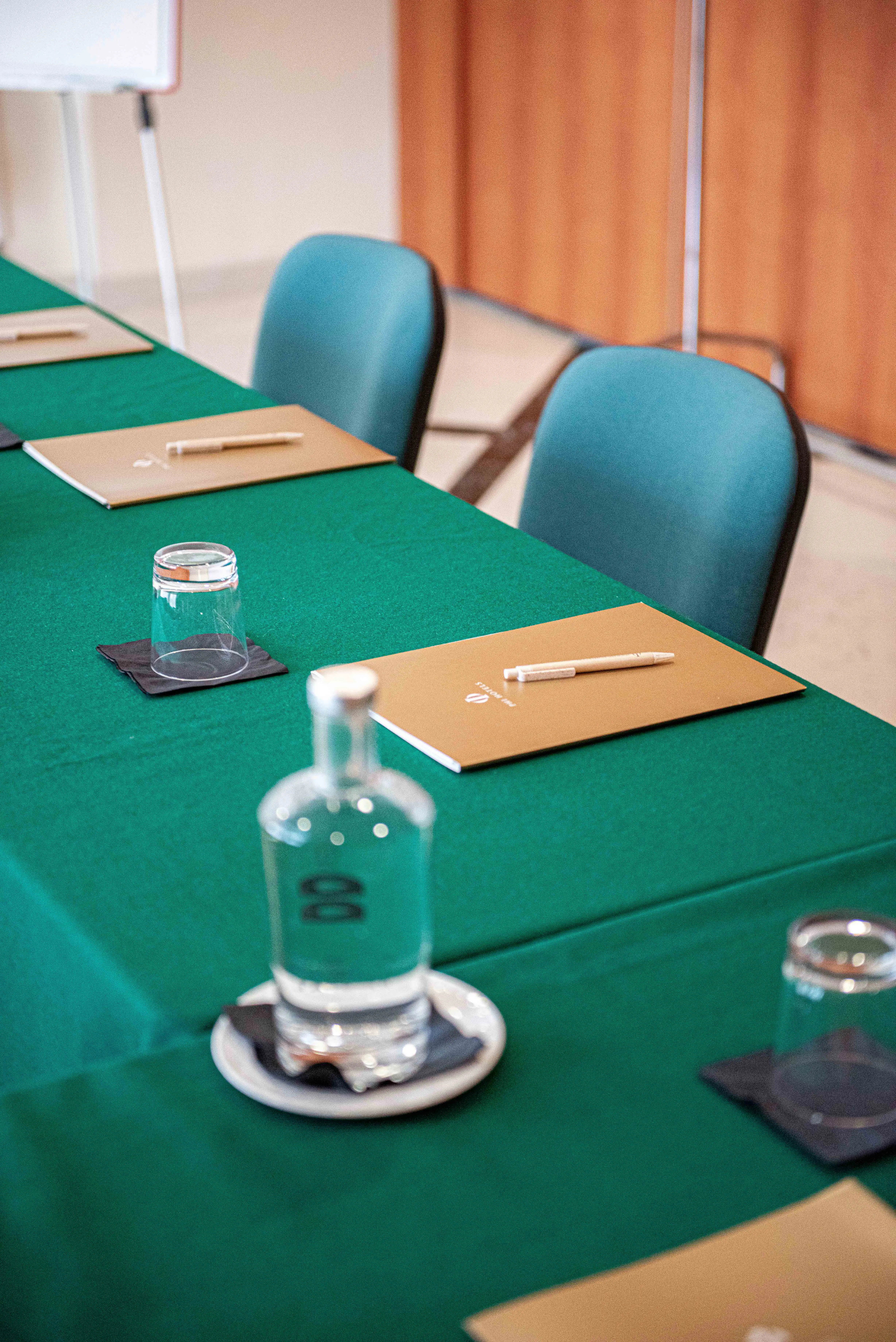 meeting-webp.webp